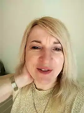 AhlyssaLove1155 online show from 04/05/26, 12:56