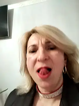 AhlyssaLove1155 online show from 01/13/26, 04:55