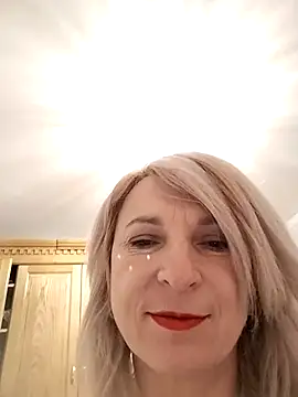 AhlyssaLove1155 online show from 05/10/26, 07:38
