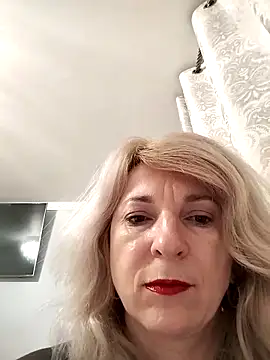 AhlyssaLove1155 online show from 02/15/26, 06:07