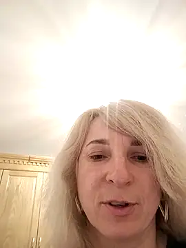 AhlyssaLove1155 online show from 03/25/26, 05:45