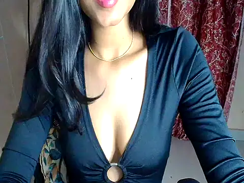 Snapshot of Sexy_Sanaya2 chatting on 06/15/26, 06:40 Sexy Sanaya2 online show from 06/15/26, 06:40