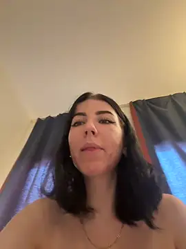 Snapshot of Nattasss chatting on 05/12/26, 11:38 Nattasss online show from 05/12/26, 11:38