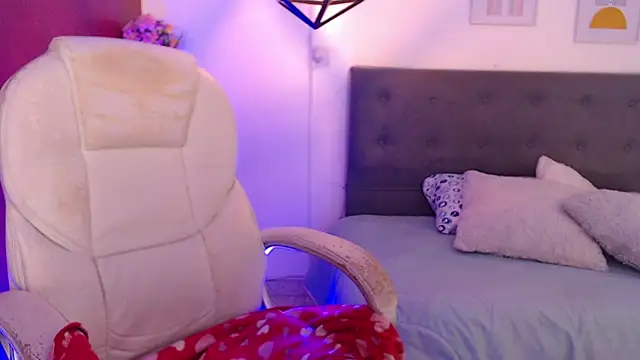 dany bannany online show from 04/01/26, 03:09