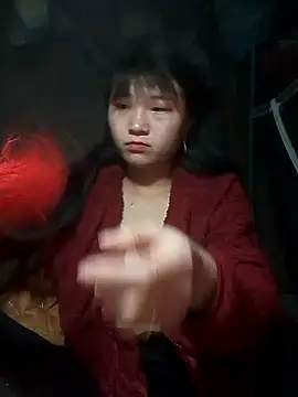 Snapshot of hinata-xx chatting on 12/19/25, 01:42 hinata-xx online show from 12/19/25, 01:42