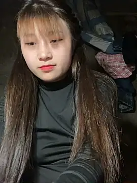 hinata-xx online show from 03/18/26, 02:08