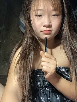 hinata-xx online show from 04/05/26, 04:24