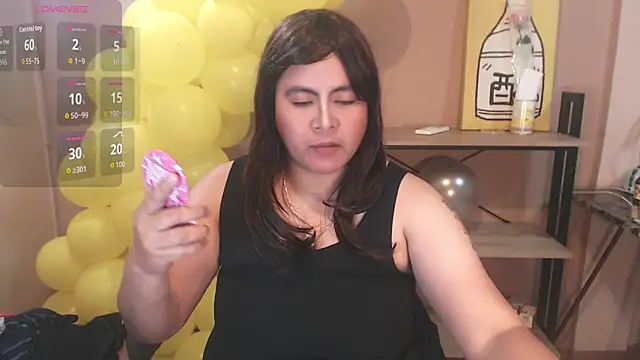 Snapshot of Pussy_overload chatting on 02/18/26, 04:25 Pussy overload online show from 02/18/26, 04:25