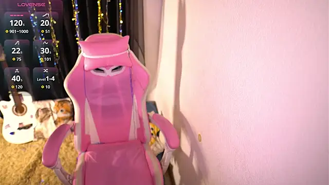 Snapshot of Nickari chatting on 01/10/26, 10:43 Nickari online show from 01/10/26, 10:43