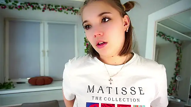 SolBurri online show from 12/21/25, 01:41