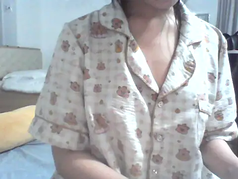 KellyCin online show from 12/17/25, 05:29