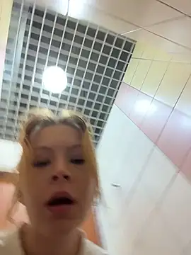 Snapshot of _Little_Ginger chatting on 06/26/26, 04:35 Little Ginger online show from 06/26/26, 04:35