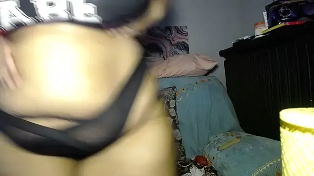 Snapshot of Cassidy_Love chatting on 09/23/25, 01:23 Cassidy Love online show from 09/23/25, 01:23