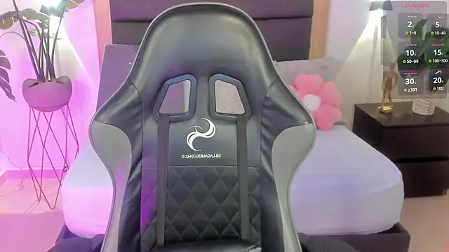 nerea swan online show from 12/19/25, 03:10