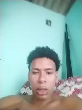 Snapshot of latinboi_sexy chatting on 12/16/25, 09:08 latinboi sexy online show from 12/16/25, 09:08