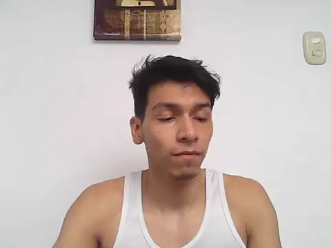 Patrick3 5556 online show from 12/22/25, 08:42