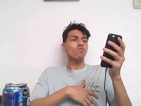 Snapshot of Patrick3_5556 chatting on 12/15/25, 08:47 Patrick3 5556 online show from 12/15/25, 08:47