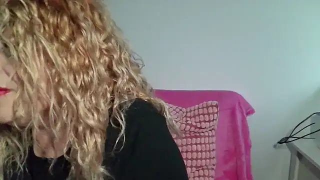 Snapshot of mariajosebarrazaa chatting on 03/06/26, 06:25 mariajosebarrazaa online show from 03/06/26, 06:25