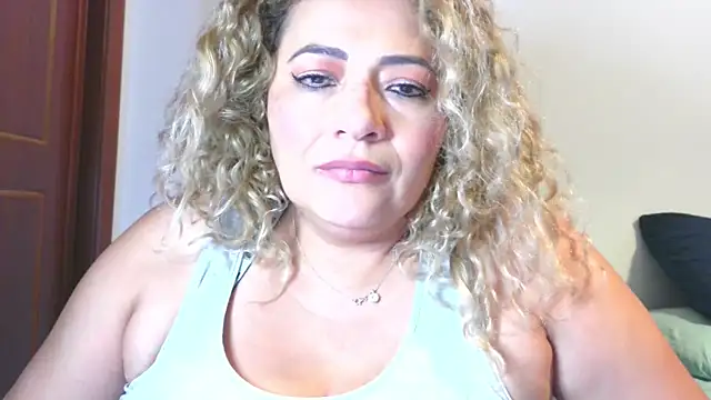 mariajosebarrazaa online show from 05/15/26, 06:28