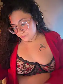 Snapshot of VanesssaMilf_ chatting on 07/05/26, 03:44 VanesssaMilf online show from 07/05/26, 03:44