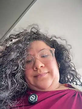 Snapshot of VanesssaMilf_ chatting on 06/18/26, 01:59 VanesssaMilf online show from 06/18/26, 01:59