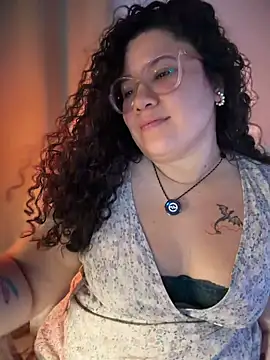 Snapshot of VanesssaMilf_ chatting on 06/11/26, 11:24 VanesssaMilf online show from 06/11/26, 11:24