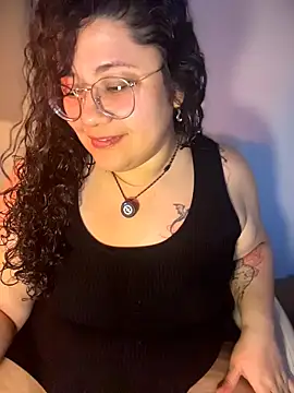 Snapshot of VanesssaMilf_ chatting on 04/09/26, 03:30 VanesssaMilf online show from 04/09/26, 03:30