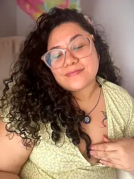 Snapshot of VanesssaMilf_ chatting on 04/03/26, 02:56 VanesssaMilf online show from 04/03/26, 02:56