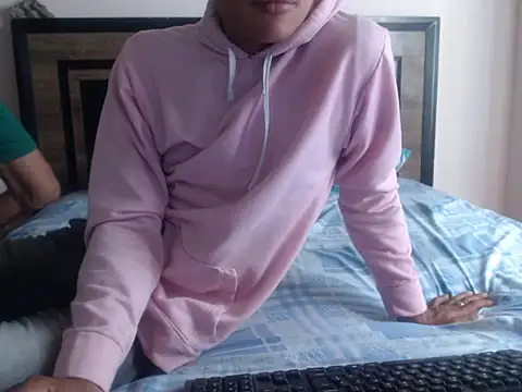 Santy horny boy online show from 12/18/25, 03:16