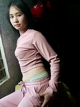 Snapshot of Him_MountainGirl chatting on 12/19/25, 12:58 Him MountainGirl online show from 12/19/25, 12:58