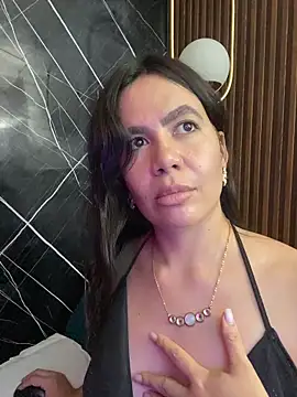 Snapshot of ValentinaEliot chatting on 02/12/26, 11:26 ValentinaEliot online show from 02/12/26, 11:26