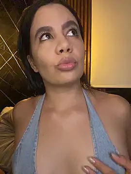 Snapshot of ValentinaEliot chatting on 02/11/26, 02:44 ValentinaEliot online show from 02/11/26, 02:44