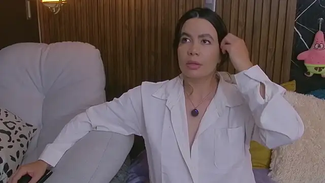 Snapshot of ValentinaEliot chatting on 02/01/26, 02:32 ValentinaEliot online show from 02/01/26, 02:32