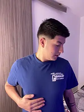 Goldenknight33 online show from 12/20/25, 01:58