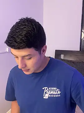 Goldenknight33 online show from 03/31/26, 12:51