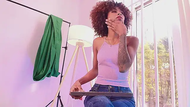 NaomiClay online show from 03/19/26, 12:05