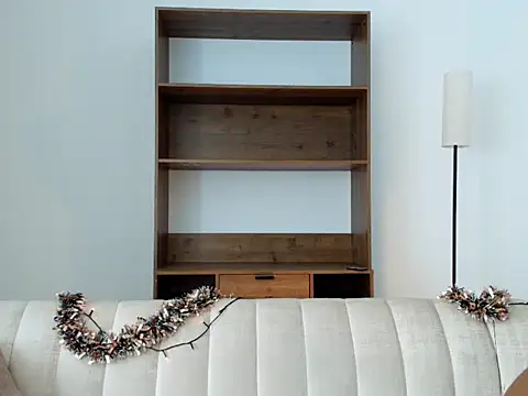 NaomiClay online show from 12/15/25, 12:11