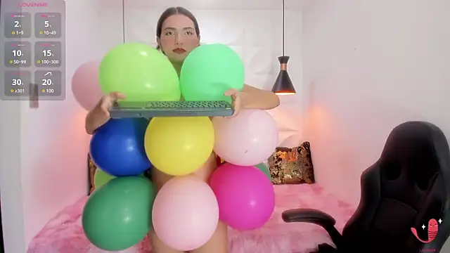 valeriecute18 online show from 03/11/26, 08:25