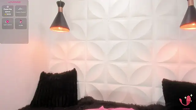 valeriecute18 online show from 03/28/26, 11:39