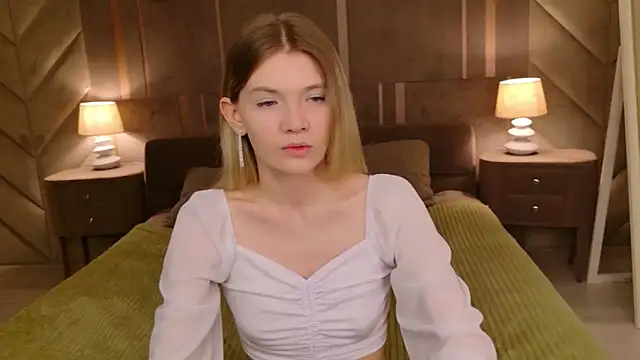 Vivien Hans online show from 03/15/26, 08:27