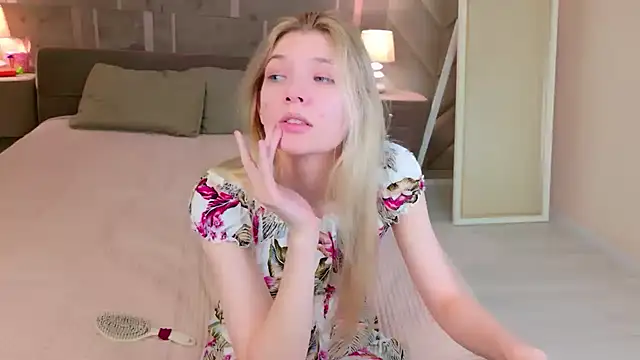 Vivien Hans online show from 04/05/26, 04:19