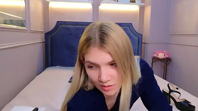 Snapshot of Vivien_Hans chatting on 05/30/26, 03:35 Vivien Hans online show from 05/30/26, 03:35