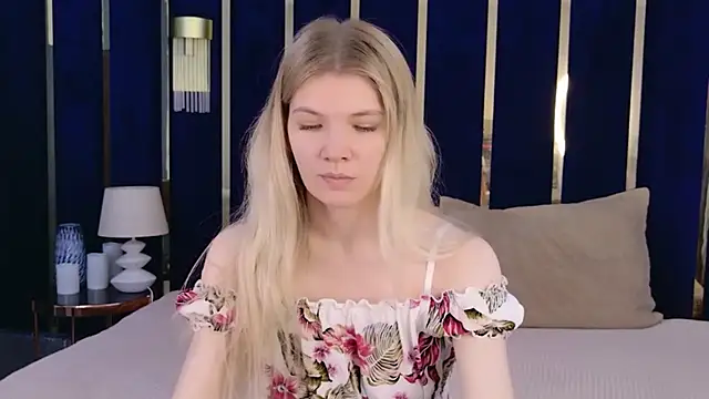 Snapshot of Vivien_Hans chatting on 05/24/26, 03:45 Vivien Hans online show from 05/24/26, 03:45