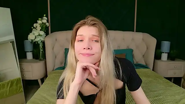 Vivien Hans online show from 03/21/26, 03:52