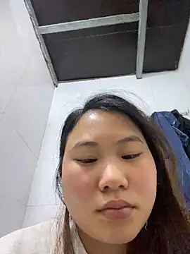 Ly-ly123 online show from 12/15/25, 10:37