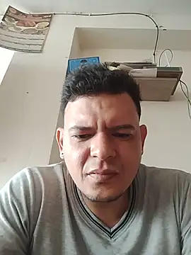 YTupapito1234 online show from 06/04/26, 06:45