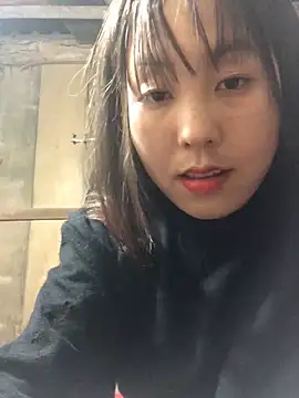Snapshot of bae-asian chatting on 12/18/25, 12:31 bae-asian online show from 12/18/25, 12:31