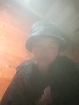 Amiluli online show from 12/19/25, 10:12