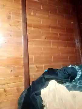 Amiluli online show from 01/11/26, 02:24