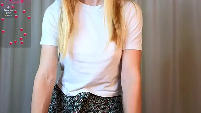 Snapshot of blond_forgivable chatting on 12/14/25, 03:02 blond forgivable online show from 12/14/25, 03:02